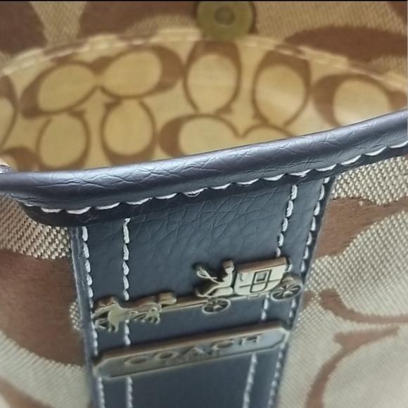 "C" Signature Bag - Picture 3 of 7